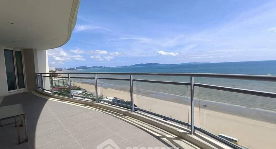 For sale 3 bedrooms condo in Jomtien, Pattaya