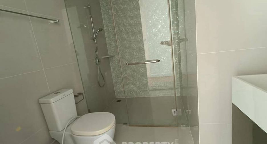 For sale 3 bedrooms condo in Jomtien, Pattaya