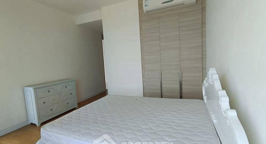 For sale 3 bedrooms condo in Jomtien, Pattaya