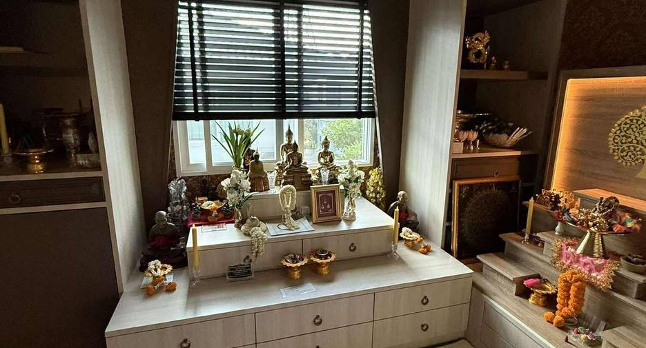 For sale 4 bedrooms house in Prawet, Bangkok