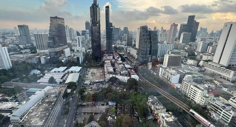 For sale 3 bedrooms condo in Sathon, Bangkok