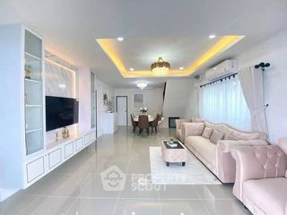 Casa en venta de 4 habitaciones en Bang Lamung, Chonburi
