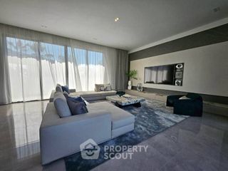À louer et à vendre 5 chambres villa à Bang Lamung, Chonburi