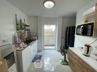 For sale 4 bedrooms townhouse in Yan Nawa, Bangkok