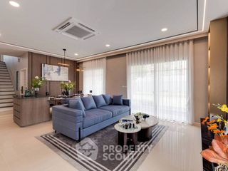 Casa en venta de 4 habitaciones en Lat Krabang, Bangkok