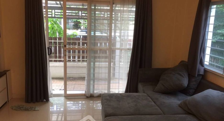 For sale 3 bedrooms house in Lat Krabang, Bangkok