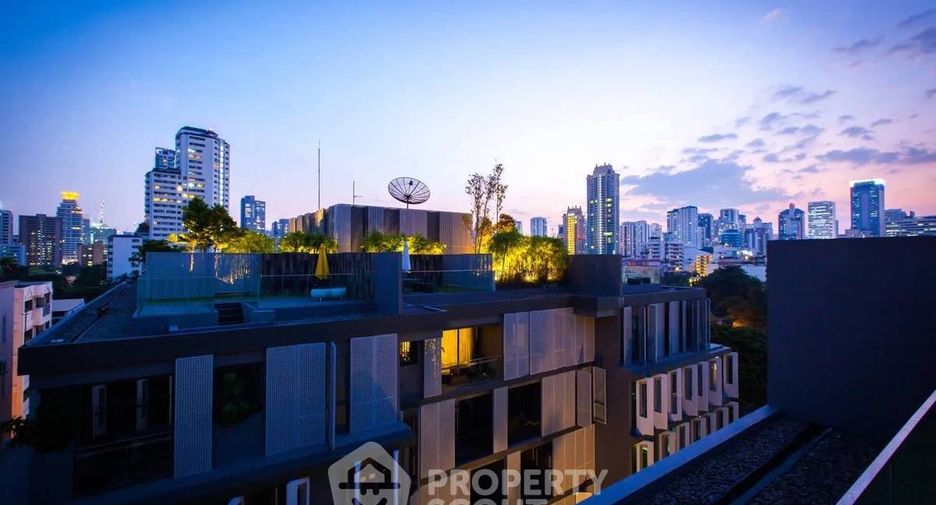 For sale 2 bedrooms condo in Watthana, Bangkok