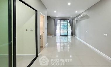 For sale 4 bedrooms house in Bang Khen, Bangkok