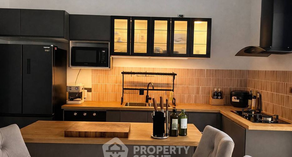 For sale 3 ベッドルーム townhouse in Wang Thonglang, Bangkok