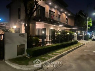 For sale 6 bedrooms house in Lat Krabang, Bangkok