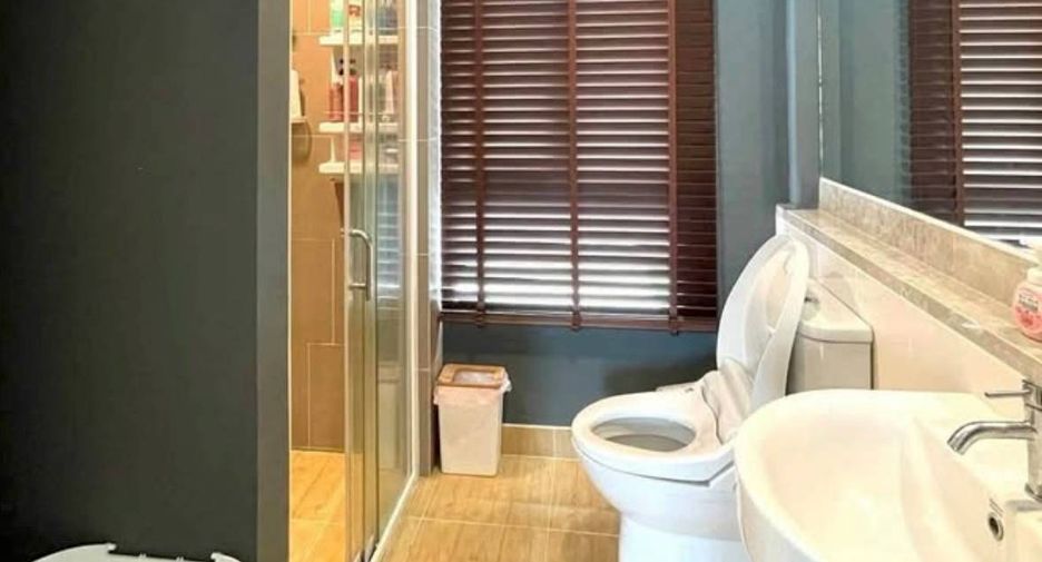 Casa en venta de 4 habitaciones en Don Mueang, Bangkok