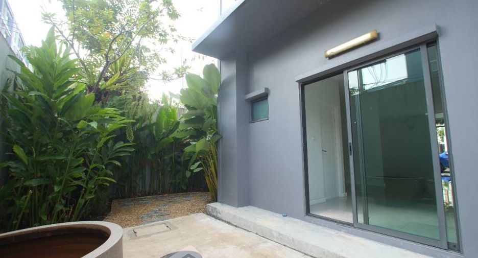Reihenhaus zum Kauf mit 4 Zimmer in Bang Kho Laem, Bangkok