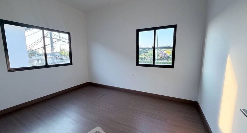 Haus zum Kauf mit 4 Zimmer in Bang Phli, Samut Prakan