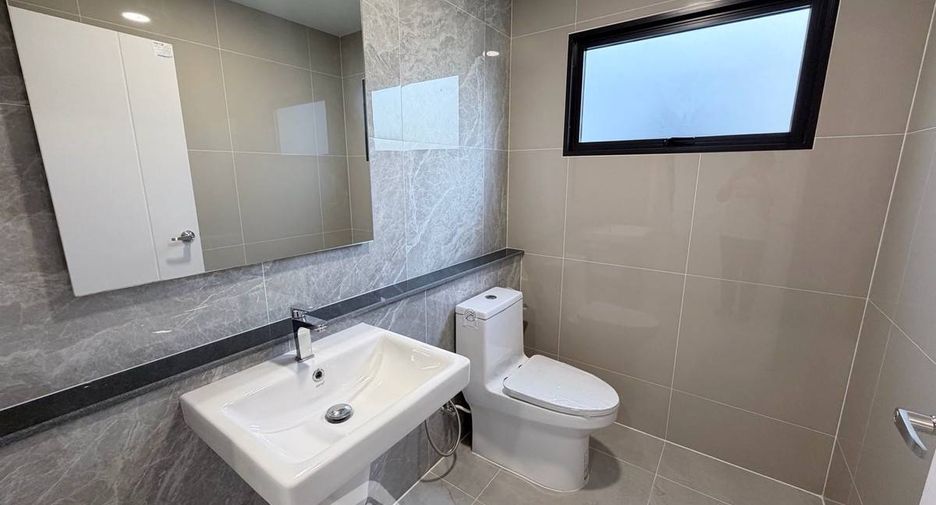 Haus zum Kauf mit 4 Zimmer in Bang Phli, Samut Prakan