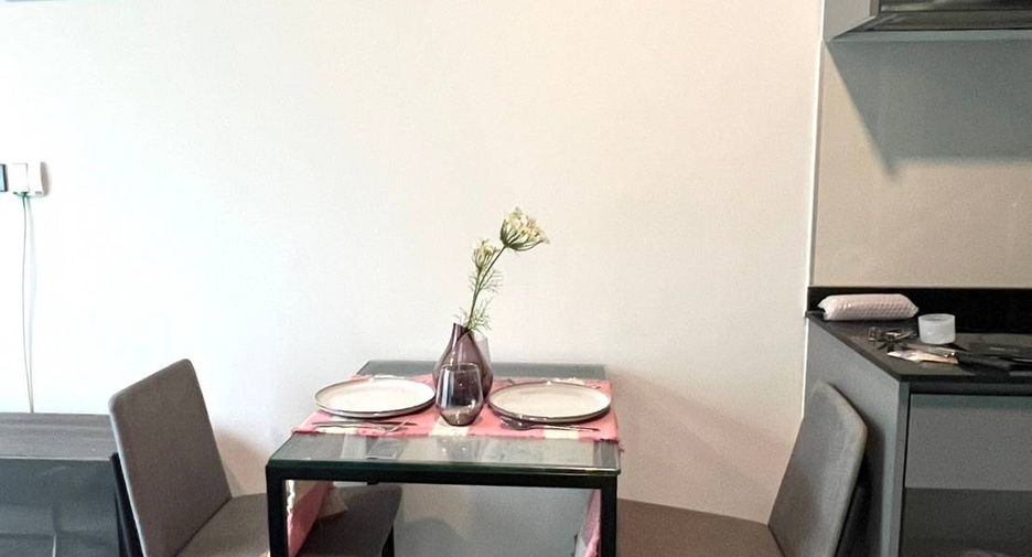 For sale 1 bed condo in Khlong Toei, Bangkok