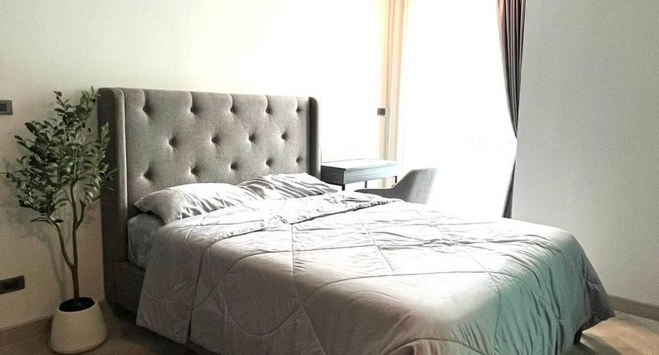 For sale 1 bed condo in Khlong Toei, Bangkok