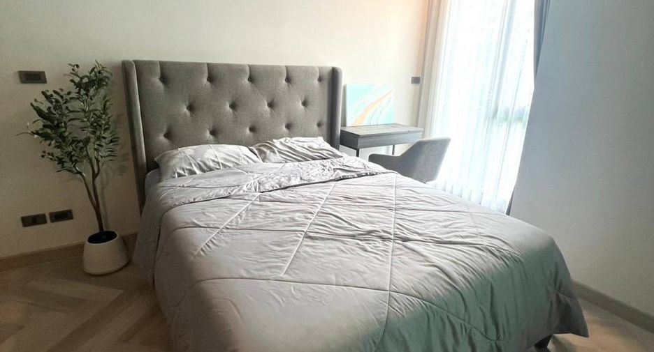 For sale 1 bed condo in Khlong Toei, Bangkok
