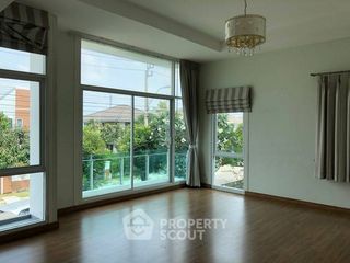 Продажа 3 спальни дом в Сапхан Сунг, Бангкок
