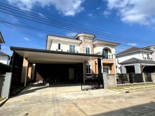 For sale 4 bedrooms house in Bang Khen, Bangkok