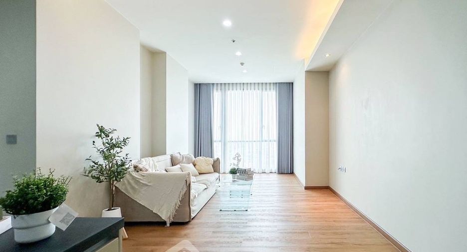 For sale 3 bedrooms condo in Watthana, Bangkok