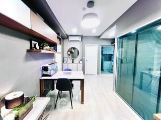 Продажа 1 кровать кондо в Хуаи Кхщанг, Бангкок