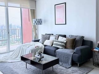À vendre 2 chambres condo à Khlong Toei, Bangkok