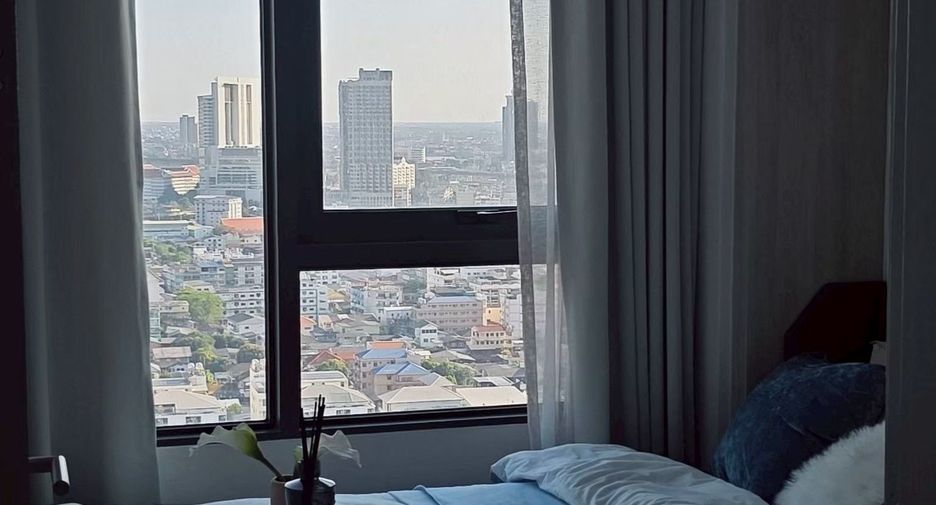 For rent 2 bedrooms condo in Khlong San, Bangkok