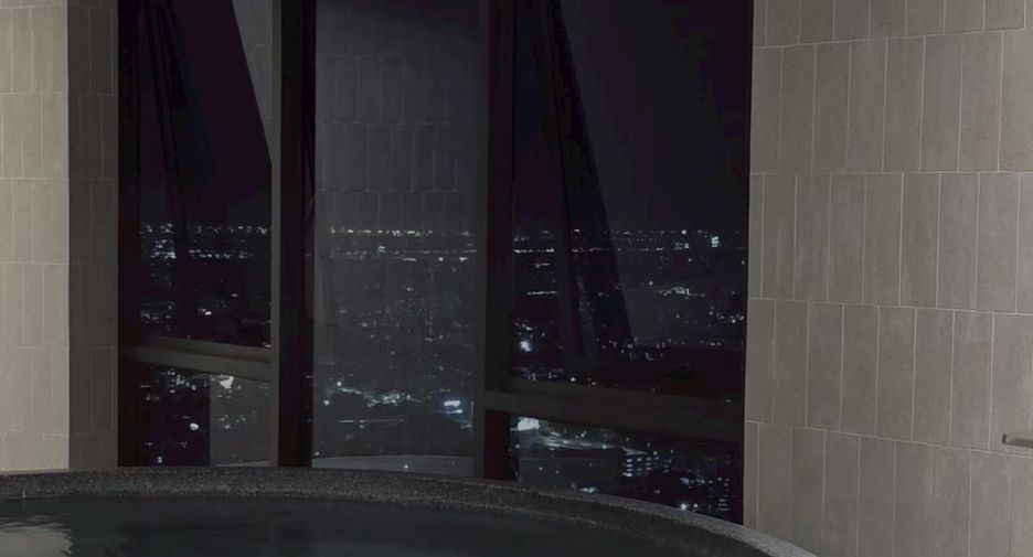 For rent 2 bedrooms condo in Khlong San, Bangkok