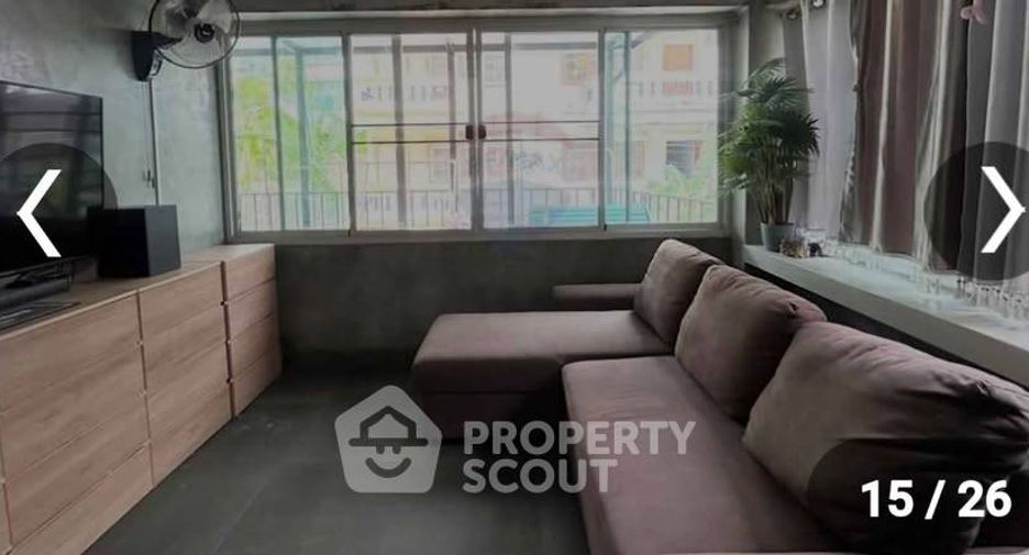 For sale 6 bedrooms townhouse in Pratumnak, Pattaya
