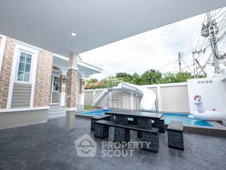 Villa zur Miete und zum Kauf mit 3 Zimmer in Bang Lamung, Chonburi