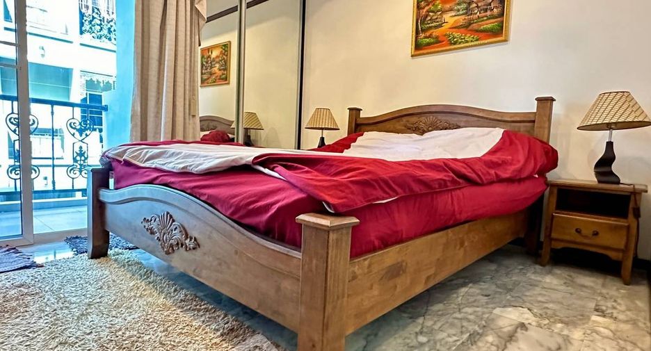 For sale 2 bedrooms condo in Pratumnak, Pattaya