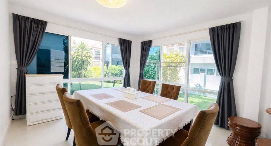 For sale 3 bedrooms house in Si Racha, Chonburi