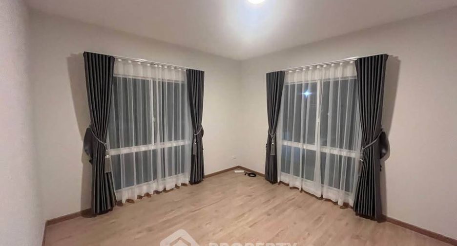 For sale 3 bedrooms house in Ban Bueng, Chonburi