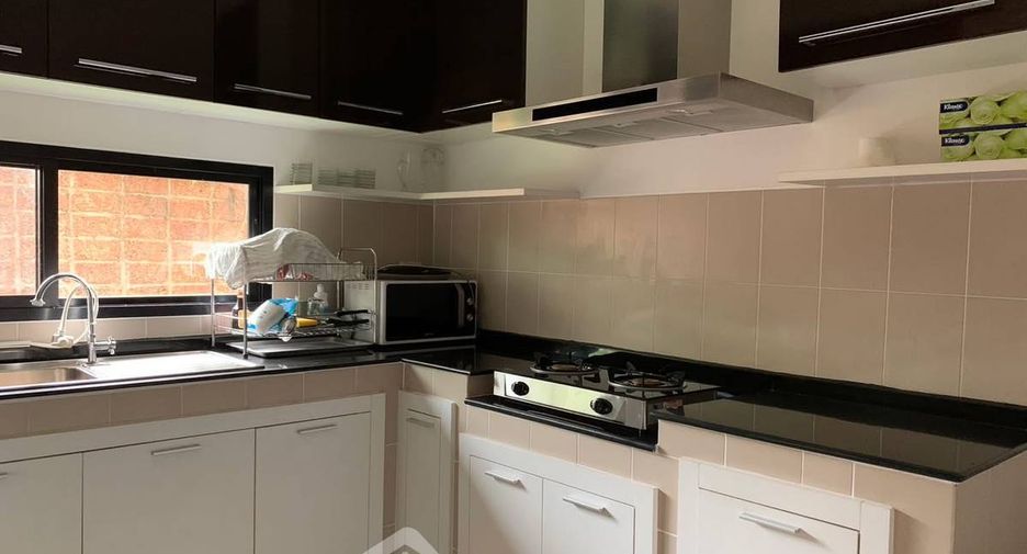 For sale 5 bedrooms house in Khan Na Yao, Bangkok