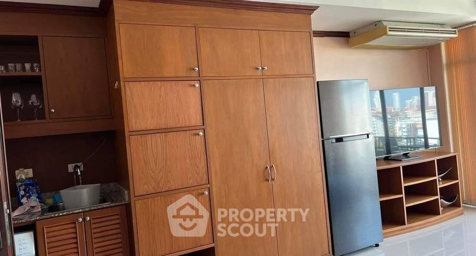 For sale 1 bed condo in Pratumnak, Pattaya