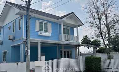 Casa adosada en venta de 4 habitaciones en Khan Na Yao, Bangkok