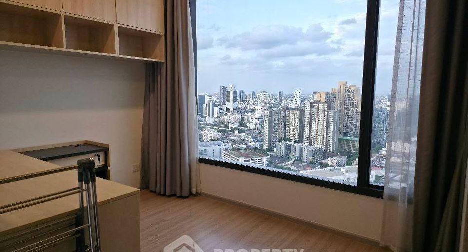 For sale 2 bedrooms condo in Phaya Thai, Bangkok