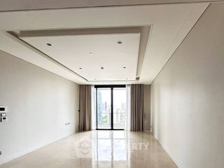 Wohnung zum Kauf mit 2 Zimmer in Pathum Wan, Bangkok