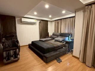 For sale 4 bedrooms house in Suan Luang, Bangkok