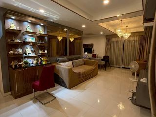 For sale 4 bedrooms house in Suan Luang, Bangkok