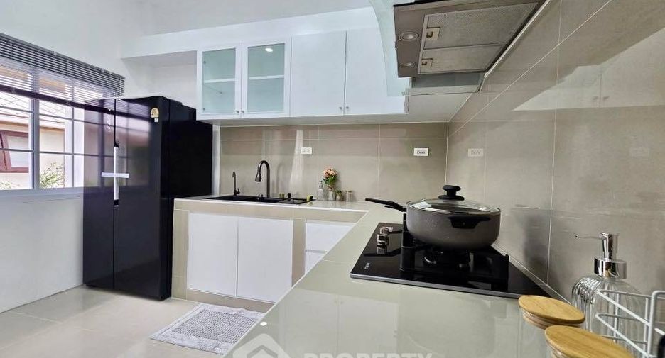 For sale 3 bedrooms house in East Pattaya, Pattaya