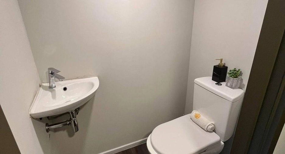 For sale 2 bedrooms condo in Khan Na Yao, Bangkok