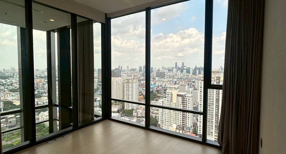For sale 3 bedrooms condo in Ratchathewi, Bangkok