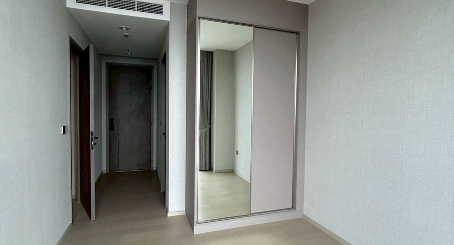 For sale 3 bedrooms condo in Ratchathewi, Bangkok