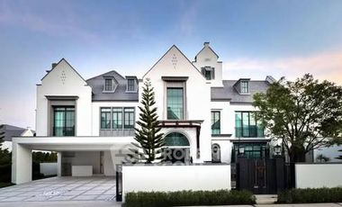 For sale 4 bedrooms house in Saphan Sung, Bangkok