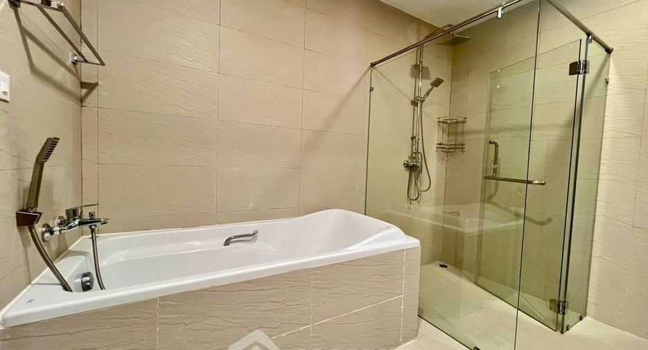 For sale 4 bedrooms condo in South Pattaya, Pattaya