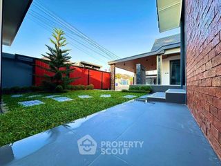 For sale 3 bedrooms villa in Bang Lamung, Chonburi