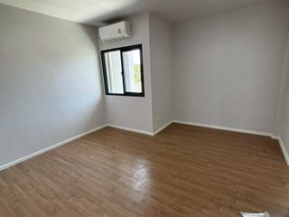 For sale 4 bedrooms townhouse in Thung Khru, Bangkok