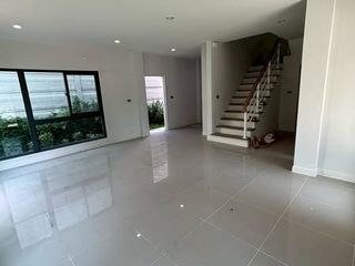 For sale 4 bedrooms townhouse in Thung Khru, Bangkok