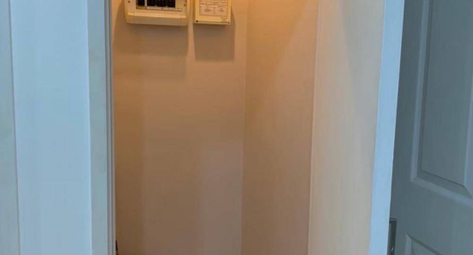 For sale 1 bed condo in Khlong San, Bangkok